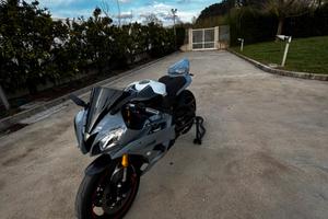 YAMAHA YZF R6