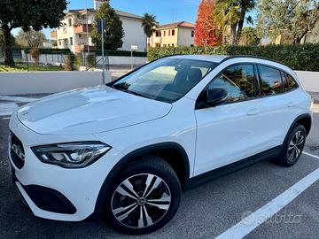 Mercedes-Benz GLA 180 d Sport Plus auto 116cv UNIC