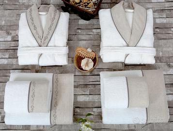 n°2 set asciugamani ciabatte e accappatoi