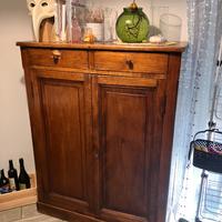 Credenza antica