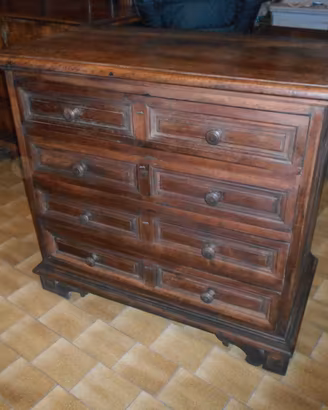 Antico canterano lombardo fine Seicento