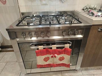 cucina gas  5 fornelli