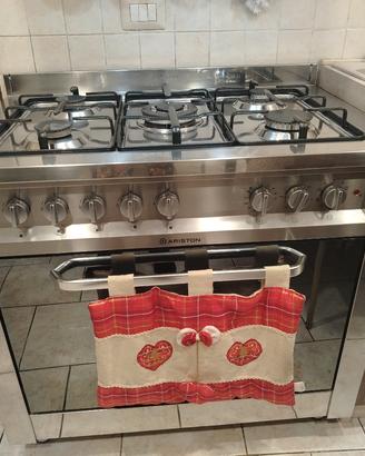cucina gas  5 fornelli
