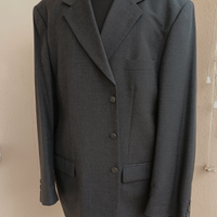 Completo grigio scuro da uomo