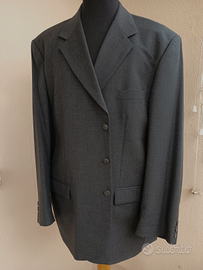 Completo grigio scuro da uomo