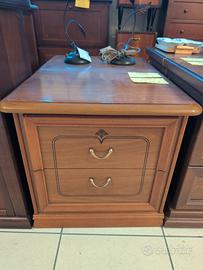 coppia di comodini liberty nuovo 