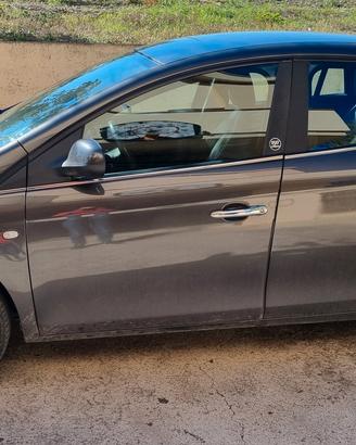 FIAT bravo 1.6 mjt 88kW 120CV DIESEL NEOPATENTIAT