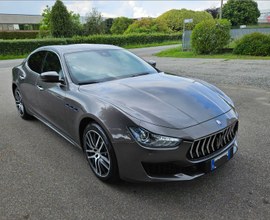 Maserati Ghibli 2.0 benzina / hybrid 330cv