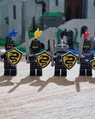 LEGO 4 Minifigures Castle-castello Serpent Knight