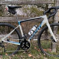 GIANT DEFY ADVANCED 2 TG M CARBON Gruppo 105 R7000