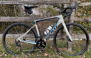 GIANT DEFY ADVANCED 2 TG M CARBON Gruppo 105 R7000