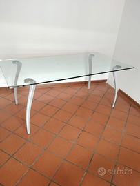 Tavolo di cristallo