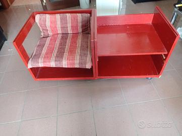 mobile da ingresso vintage  con rotelle 