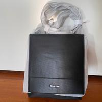 Tracolla Calcin Klein nuova da uomo in pelle nera