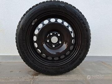 Cerchi e pneumatci invernali Toyo da 16"
