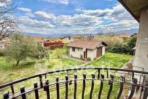 Casa indipendente di 378 m² con più di 5 locali e 