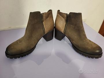 scarpa tronchetto marrone in pelle n. 40