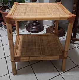 Tavolino in bambù 