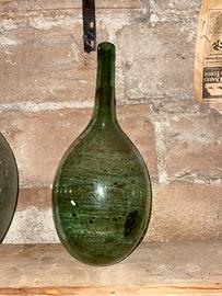 Esemplare raro di damigiane in vetro