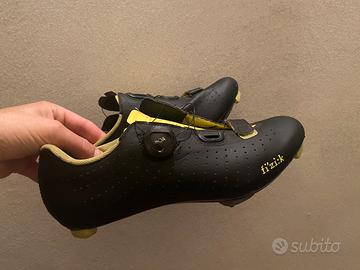 Scarpe ciclismo Fizik 42 con attacchi