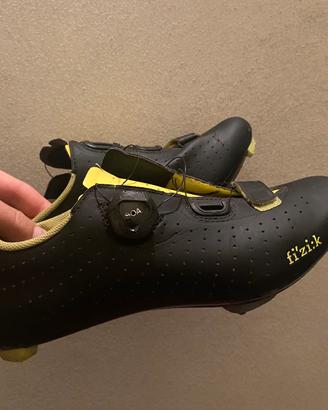 Scarpe ciclismo Fizik 42 con attacchi