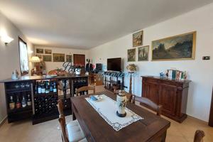 Villa di 1452 m² con 3 locali e box auto doppio a 