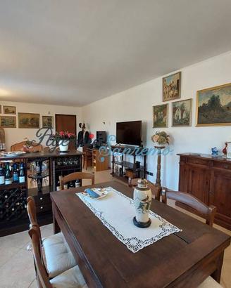 Villa di 1452 m² con 3 locali e box auto doppio a 