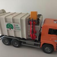 Bruder camion raccolta rifiuti MAN