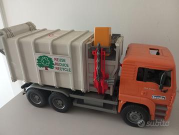 Bruder camion raccolta rifiuti MAN