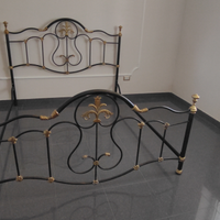 Letto matrimoniale in ferro battuto