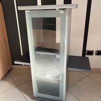 Mobiletto porta stereo