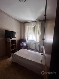 STANZA SINGOLA ZONA EUR