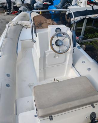 Lomac 5,20 con motore Yamaha F40