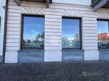 NEGOZIO A RIVAROLO CANAVESE