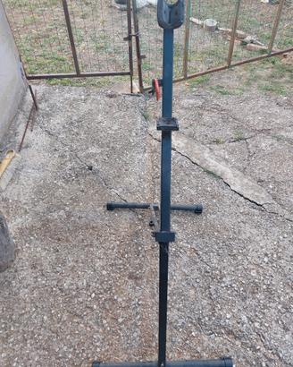 cavalletto manutenzione bici