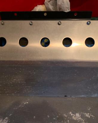 Piastra serbatoio posteriore Defender