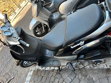Piaggio Beverly 200