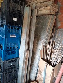 ponteggio e pannelli puntelli e giunti