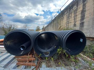 materiale edile tubi per fognatura