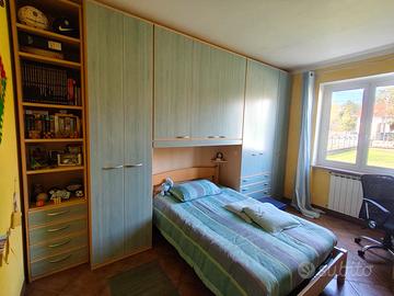 Camera completa con letto, armadio, zona studio