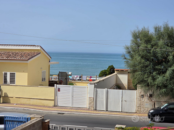 Trilocale Torvaianica a due passi dal mare