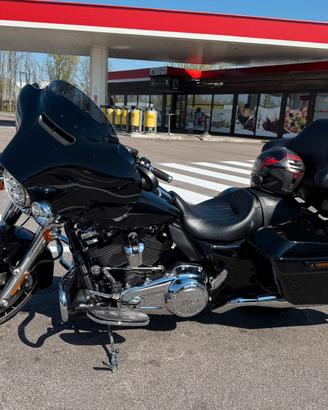 Harley Davidson Street Glide 2021 Special