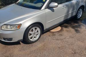VOLVO V50 2.0 TD
