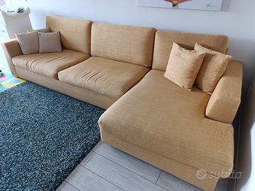 Divano con penisola - disponibile da luglio 2026