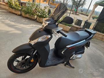 Honda SH 300 