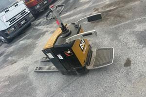 Trespallet elettrico caterpillar