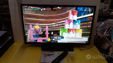 TV 32" Hitachi 32HB14W05I completa di telecomando,