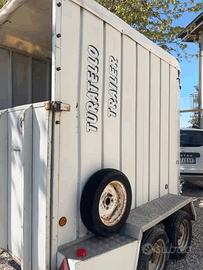Trailer Turatello