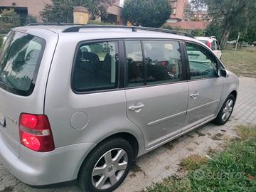 Volkswagen Touran 5 posti 