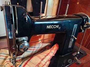 macchina da cucire vintage Necchi